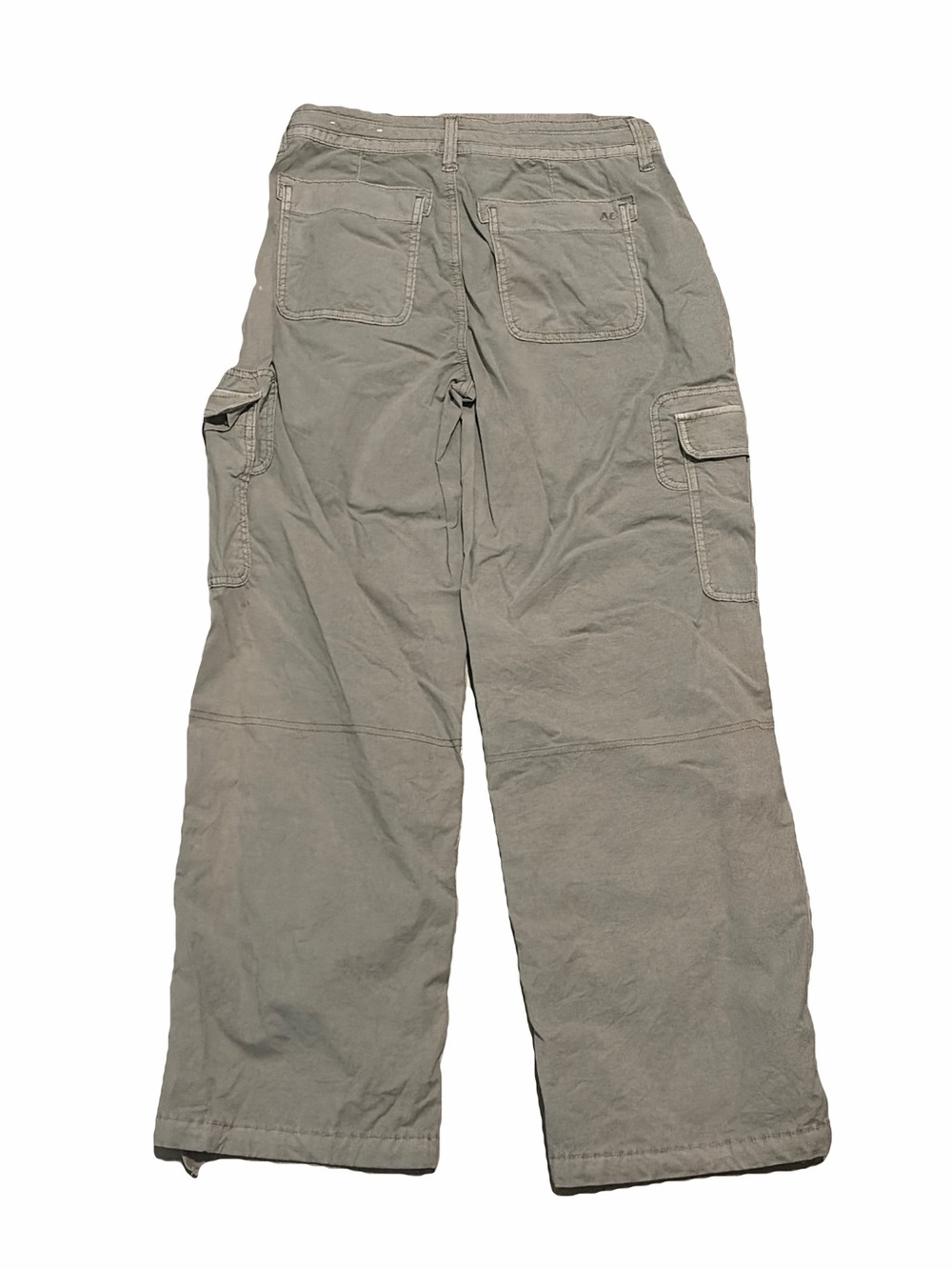 American Eagle Women’s Cargo Pants - Picture 2 of 4